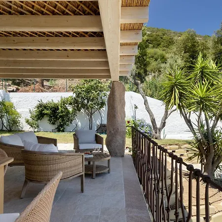 Amata Villa
